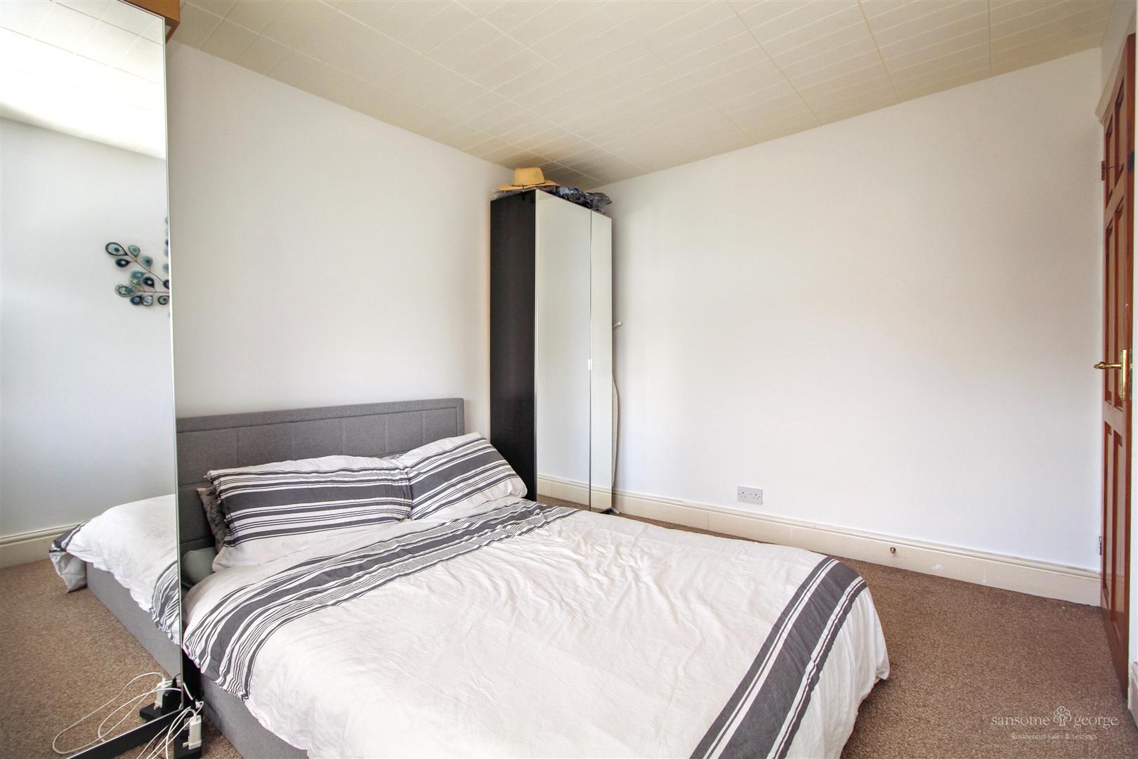 Ainsdale Crescent, Southcote, Reading